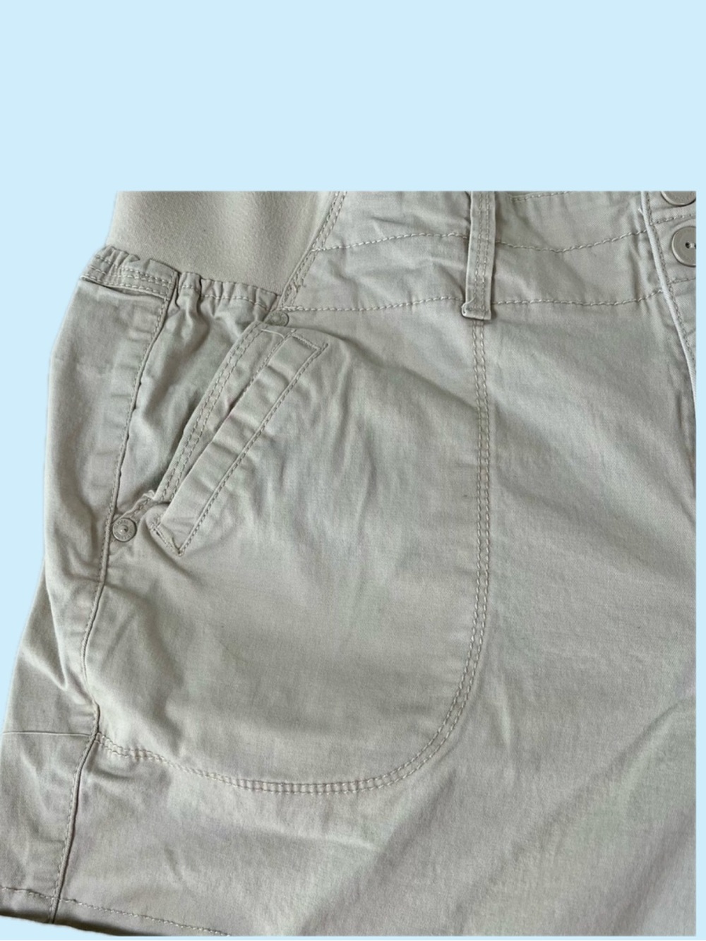 2 pair size 10 shorts for women- Lee Natural Fit, Gloria Vanderbilt Cream Cargo - Picture 6 of 17